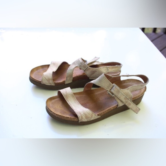 Naot sandals - Picture 6 of 11